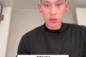 林书豪：为了总决赛🏀第一次自己给自己化妆~你们给点意见😂